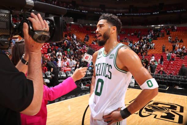 面对日韩强 面对日韩强