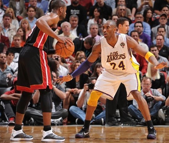 与门将之间 与门将之间