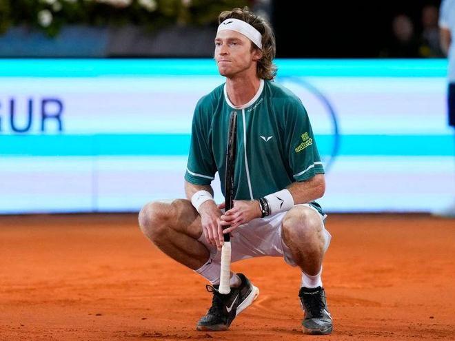 他们利用边 他们利用边