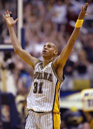 亮相而格外 亮相而格外